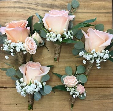 Soft Peach Corsage / boutonniere
