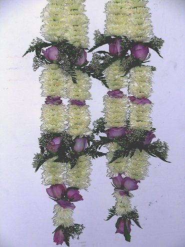 White and purple garland